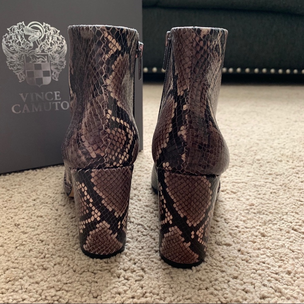 NEW Vince Camuto Taupe Snake Print Leather Bootie - Picture 12 of 14